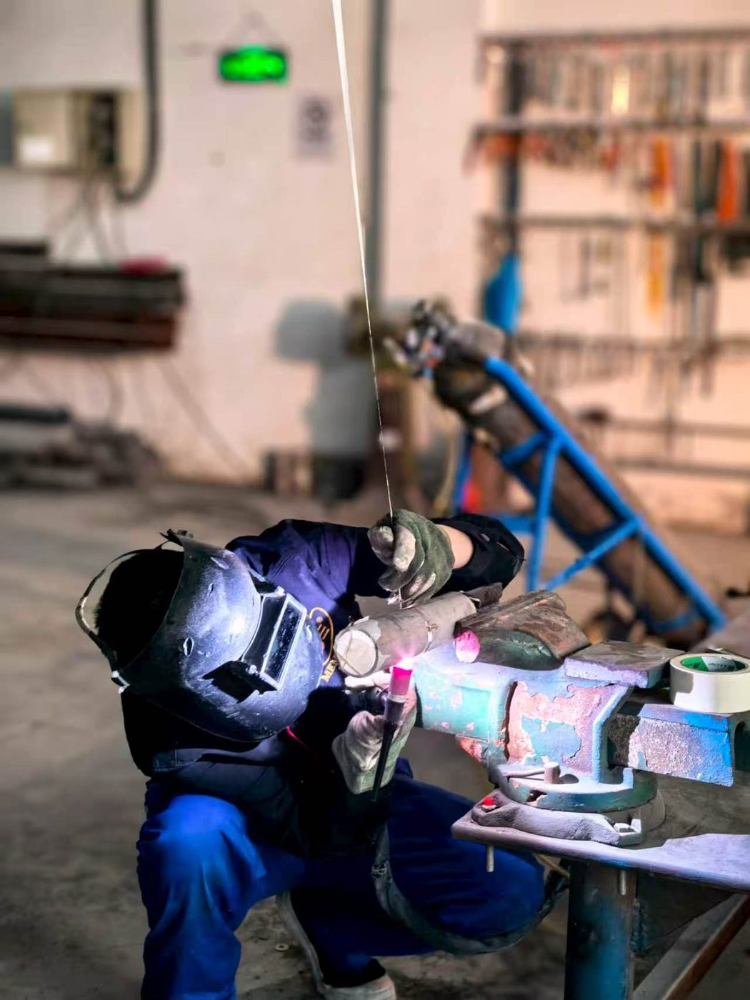 Controlled pipe welding fabrication