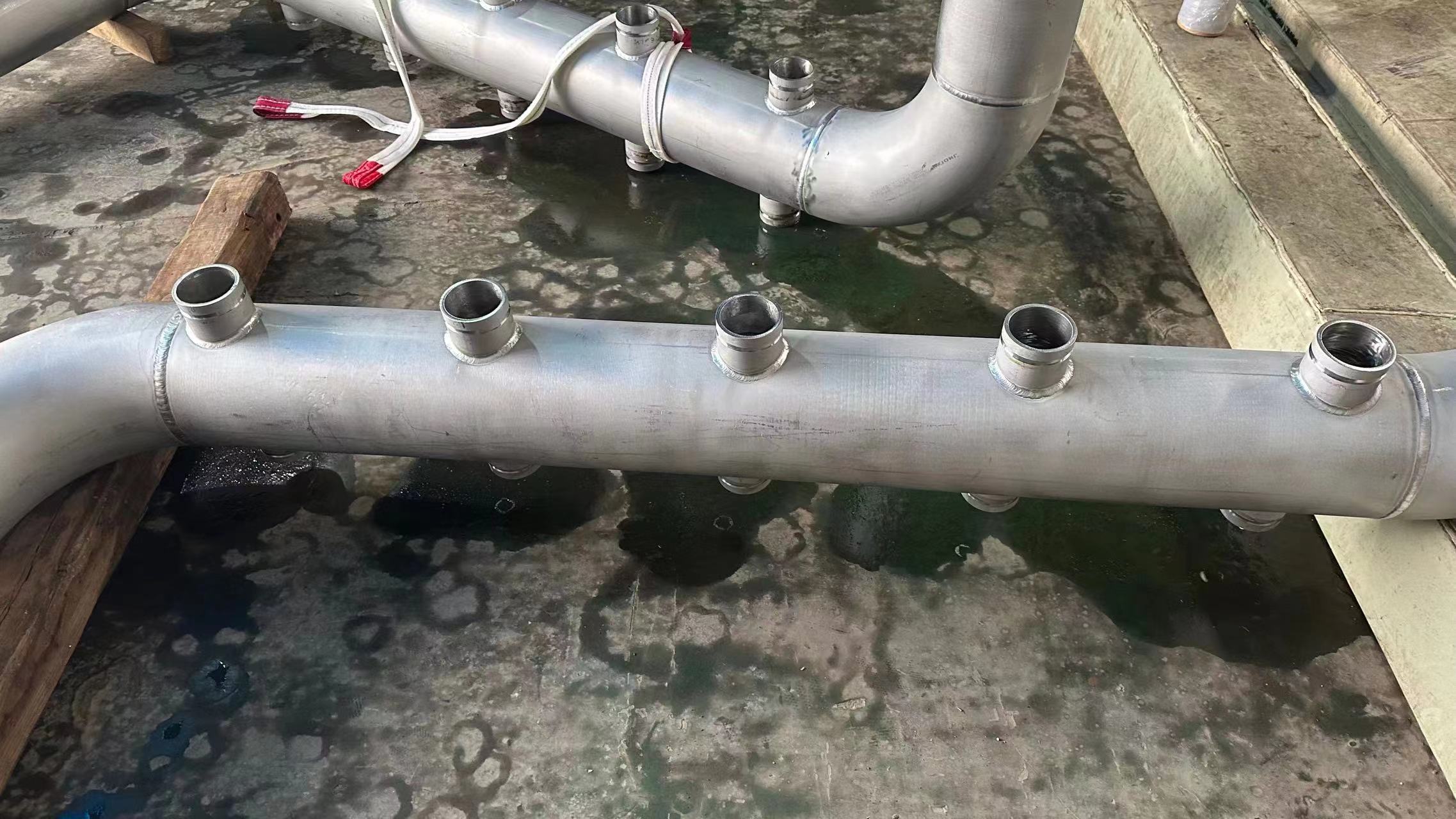 Stainless-steel pipework during pickling and passivation